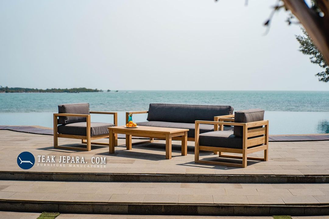 Teak Wood: The Gold Standard for Weather-Resistant Outdoor Furniture